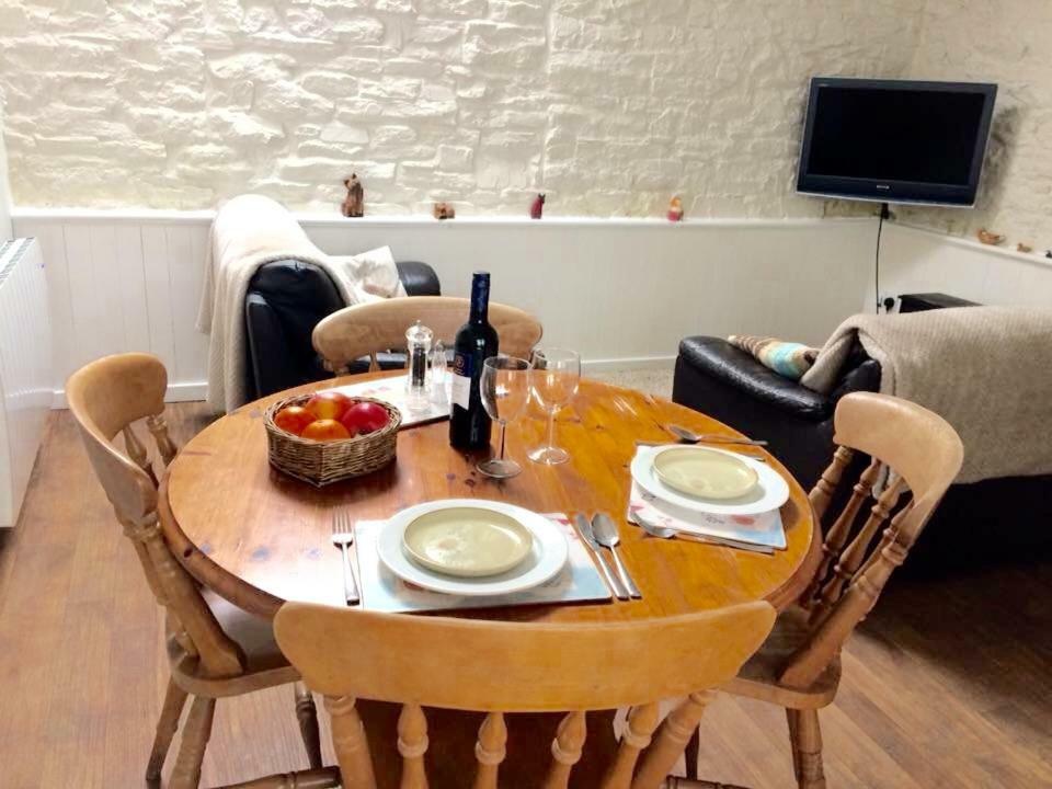 Cwmtwrch Cottage Carmarthen Esterno foto