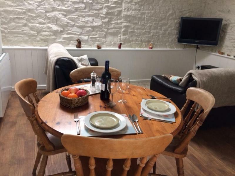 Cwmtwrch Cottage Carmarthen Esterno foto